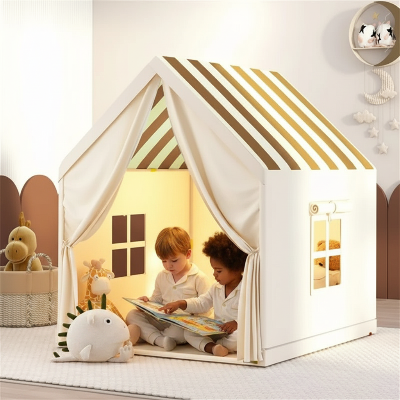 Deux enfants dans la tente magicnest