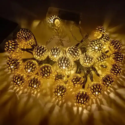guirlandes lumineuse lumiereautonome bijou doré chaine
