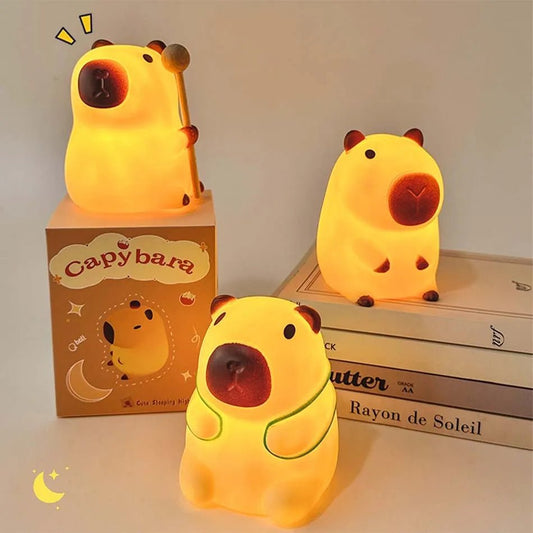 lampe capybara assis serein - mini veilleuse lumineuse 8,5 cm pour enfant - MUE - Mon Univers Enfant