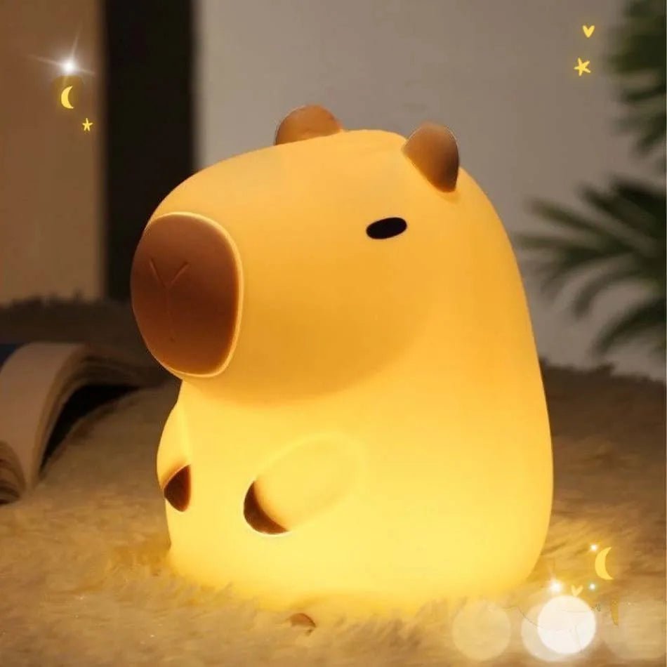 lampe capybara assis serein - mini veilleuse lumineuse 8,5 cm pour enfant - MUE - Mon Univers Enfant