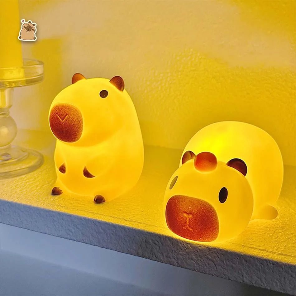 lampe capybara assis serein - mini veilleuse lumineuse 8,5 cm pour enfant - MUE - Mon Univers Enfant