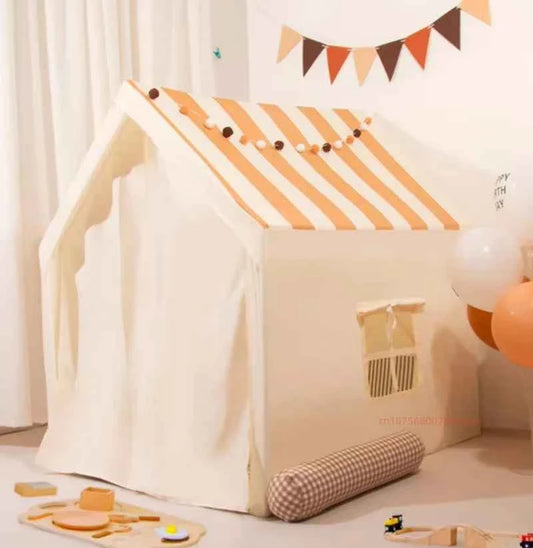 tente enfant cyan avec tapis et décorations | MagicNest™